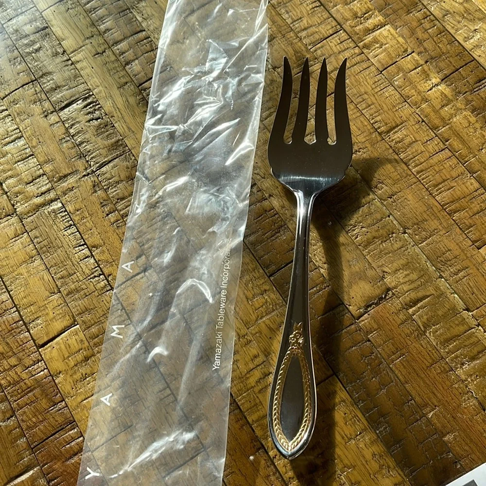 New Yamazaki Mayfair Gold Accent 4 prong Serving Fork